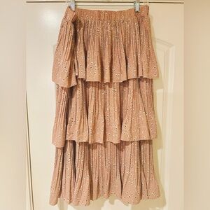 Dainty Jewells Ruffle Skirt
4x 
Waist 37 inches 
Length 32 inches